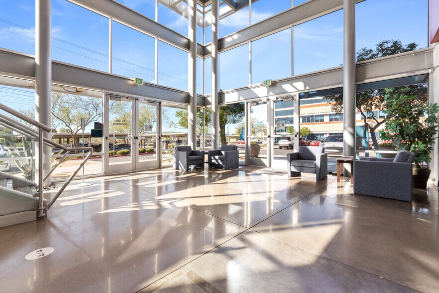 2225 W Whispering Wind Dr, Phoenix, AZ à vendre - Photo intérieure – Image 3 sur 10