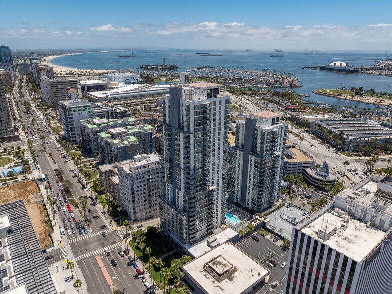 400 W Ocean Blvd, Long Beach, CA à louer - Aérien – Image 1 sur 48