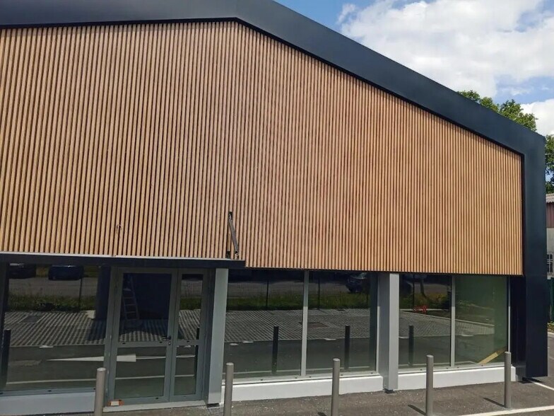 Local commercial dans Pau à louer - Photo de l’immeuble – Image 3 sur 6