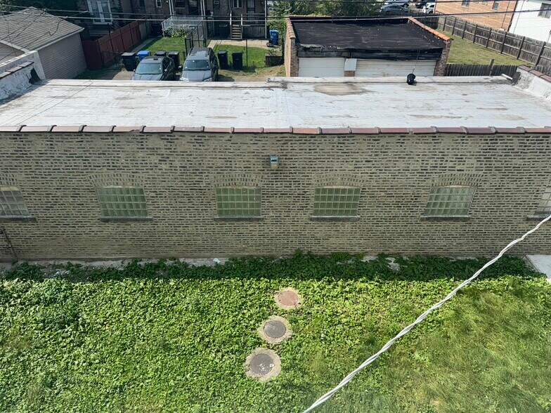 7530 S Phillips Ave, Chicago, IL à vendre - Photo de l’immeuble – Image 2 sur 27