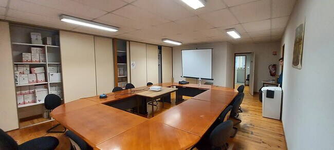 Plus de détails pour Bureau à vendre