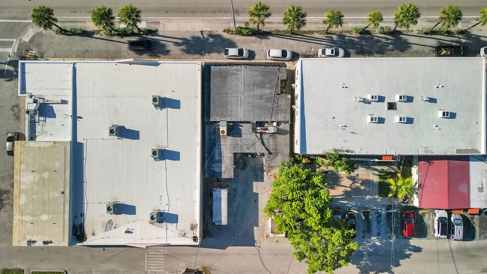 1420 NE 163rd St, North Miami Beach, FL à vendre - Photo de l’immeuble – Image 3 sur 9