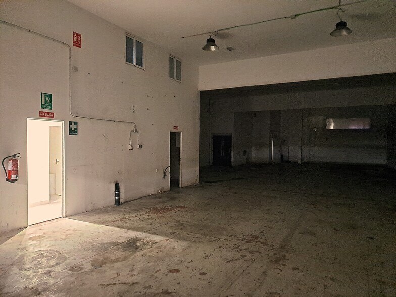 Industriel/Logistique dans Alcorcón, Madrid à louer - Photo de l’immeuble – Image 3 sur 17