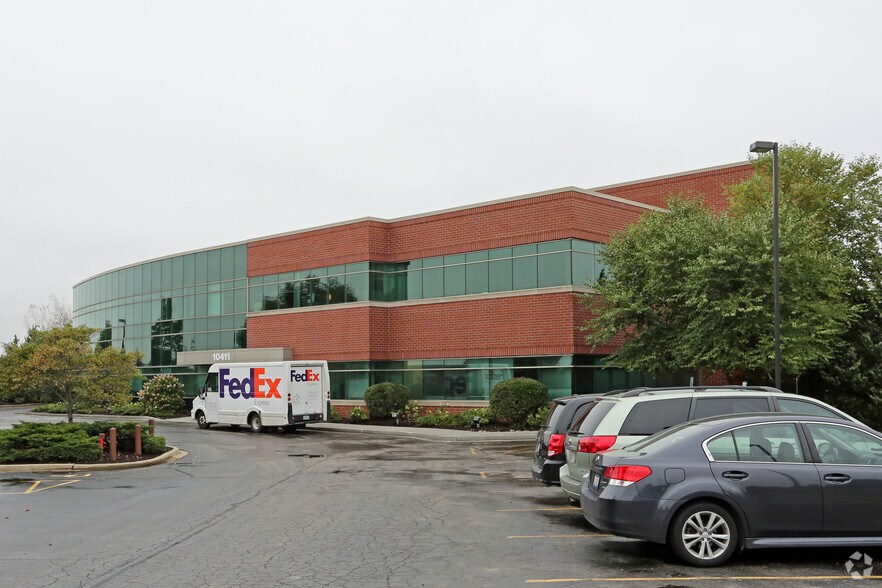 10411 Corporate Dr, Pleasant Prairie, WI à louer - Photo de l’immeuble – Image 1 sur 9