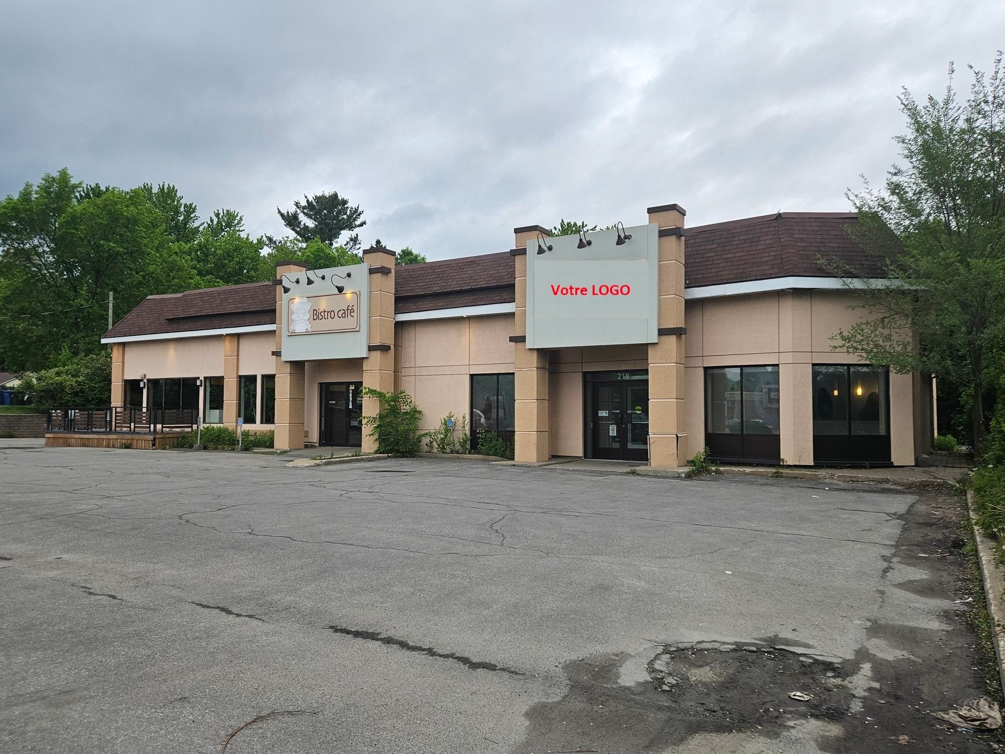 218-220 Boul Labelle, Rosemère, QC à louer Photo intérieure– Image 1 sur 11