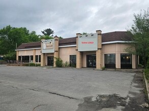 218-220 Boul Labelle, Rosemère, QC à louer Photo intérieure– Image 1 sur 11