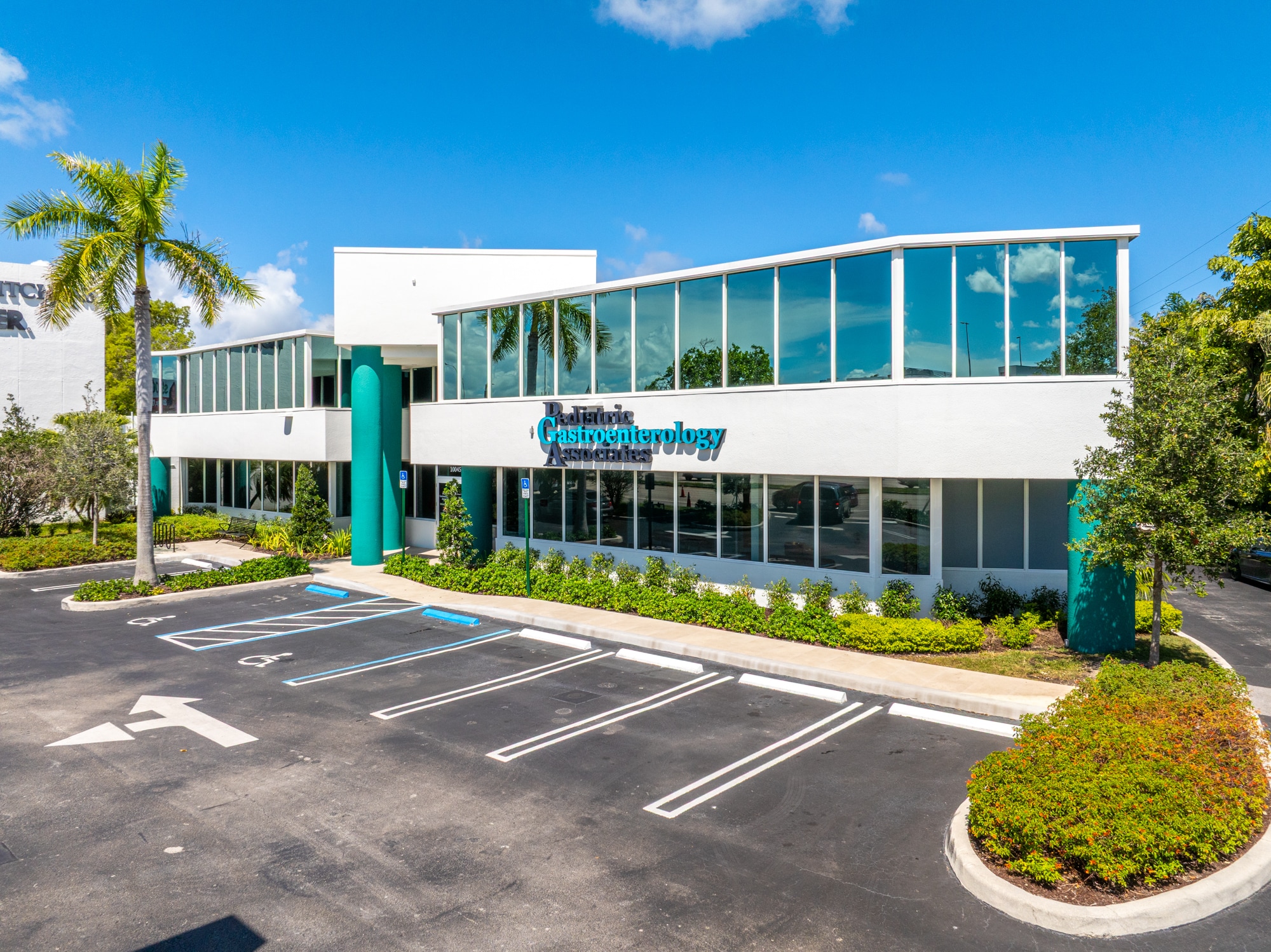 10045 S Dixie Hwy, Miami, FL à vendre Photo de l’immeuble– Image 1 sur 28
