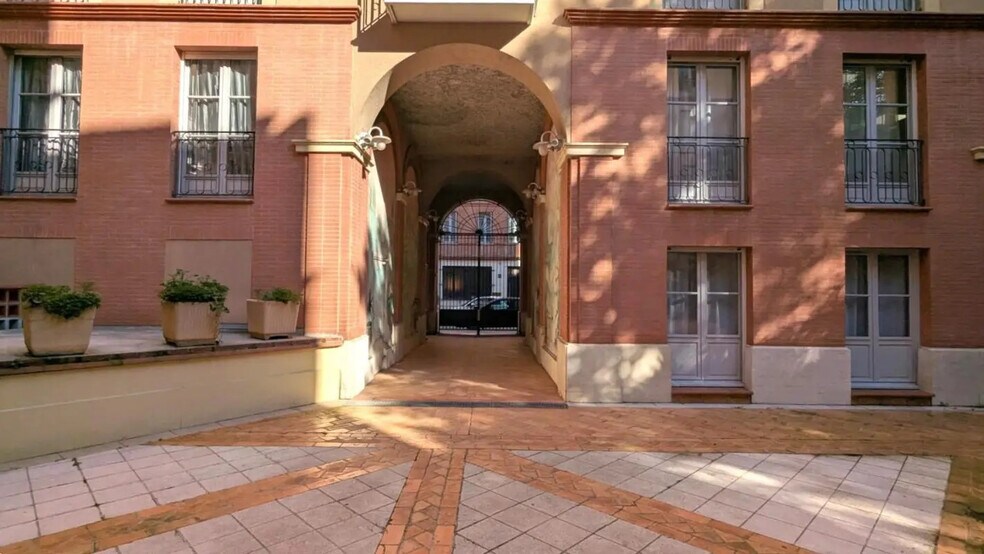 Bureau dans Toulouse à louer - Photo de l’immeuble – Image 3 sur 11