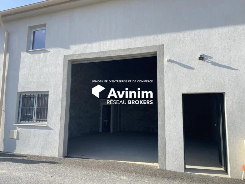 Industriel/Logistique dans Fayence à louer - Photo de l’immeuble – Image 2 sur 7