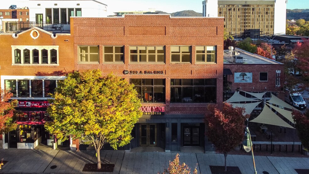 124 College St, Asheville, NC à louer - Photo de l’immeuble – Image 2 sur 17