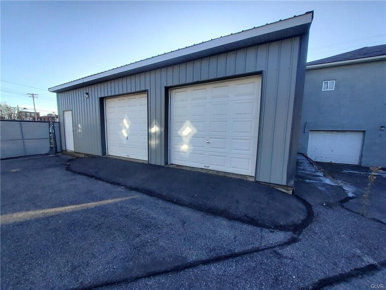 1611 Spruce St, Easton, PA à louer - Photo de l’immeuble – Image 1 sur 15
