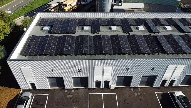 Plus de détails pour Local d’activités à vendre