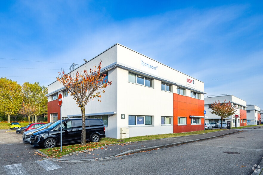 50 Rue Jean Zay, Saint-Priest à louer - Photo de l’immeuble – Image 2 sur 82