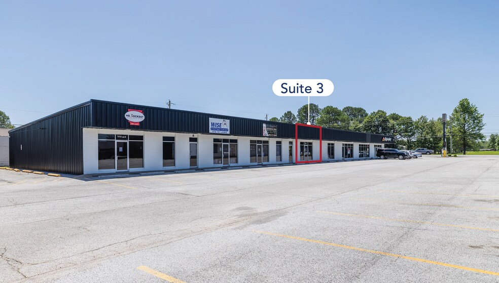 1772 W Sunset Ave, Springdale, AR à louer - Photo principale – Image 1 sur 7