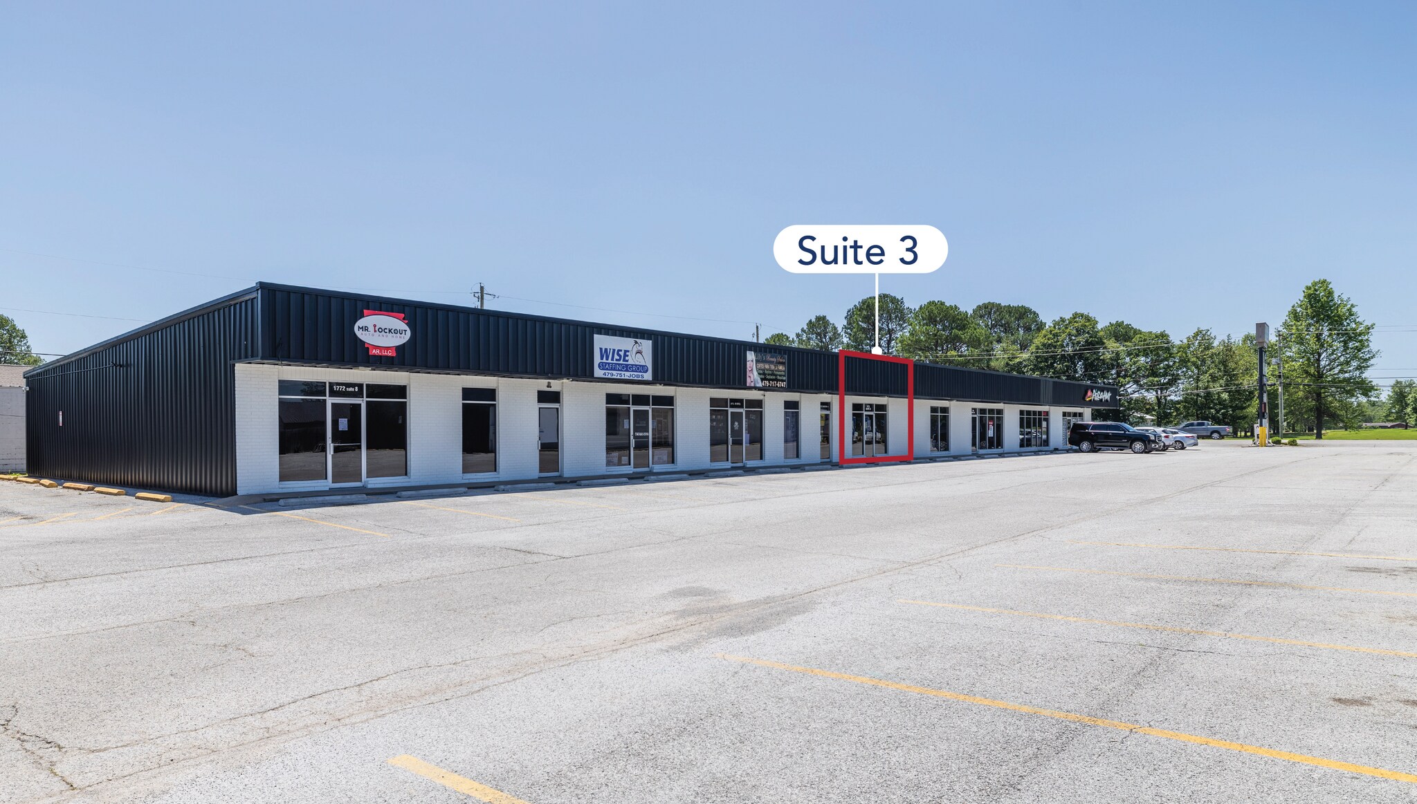 1772 W Sunset Ave, Springdale, AR à louer Photo principale– Image 1 sur 8