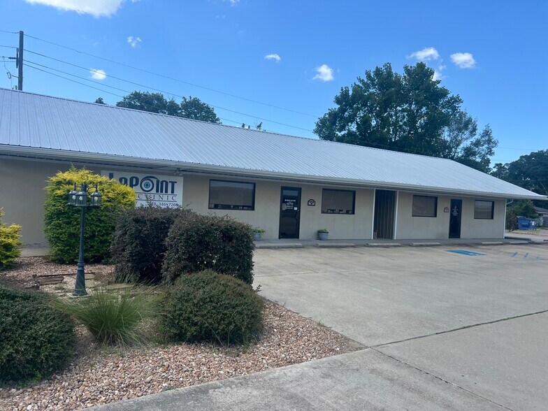 ACTON COURT PLAZA portefeuille de 3 biens à vendre sur LoopNet.fr - Photo de l’immeuble – Image 2 sur 9