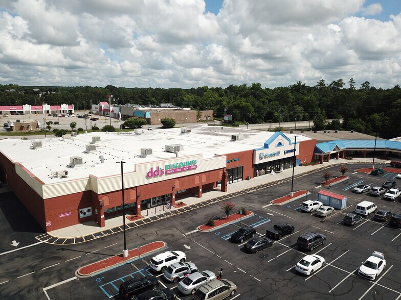 2720-2746 Decker Blvd, Columbia, SC à louer - Photo de l’immeuble – Image 2 sur 8