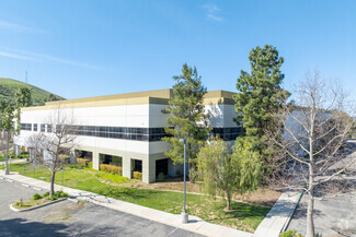 Plus de détails pour 3935-3949 Heritage Oak Ct, Simi Valley, CA - Industriel/Logistique à louer