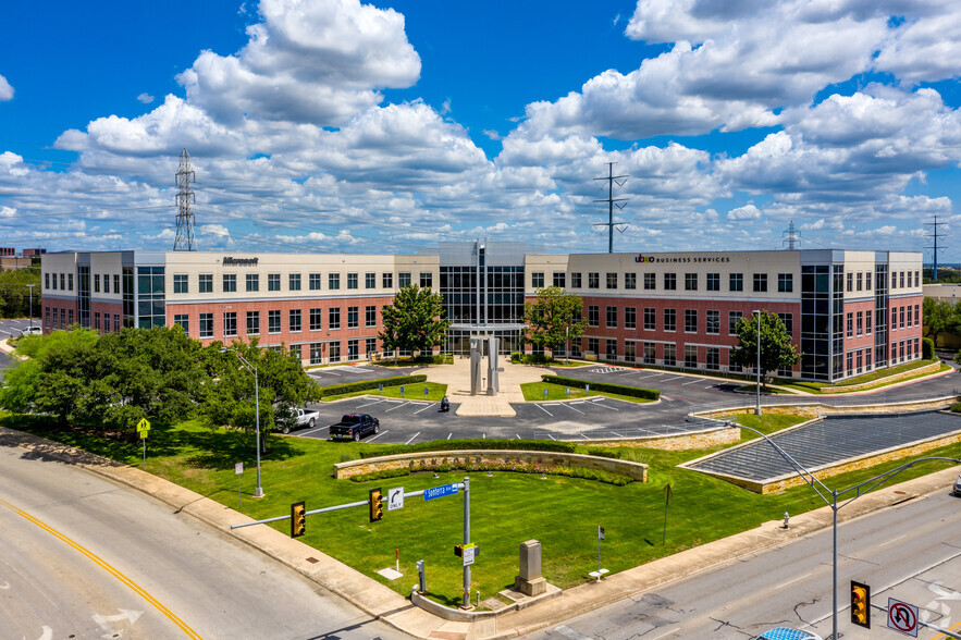 401 E Sonterra Blvd, San Antonio, TX à louer - Photo de l’immeuble – Image 3 sur 3