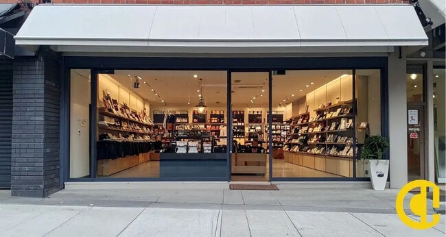 Plus de détails pour 60 Avenue De Lanessan, Champagne-au-Mont-d'Or - Local commercial à louer