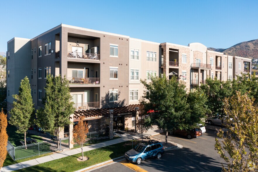 248 E 13800 S, Draper, UT à louer - Photo principale – Image 3 sur 4