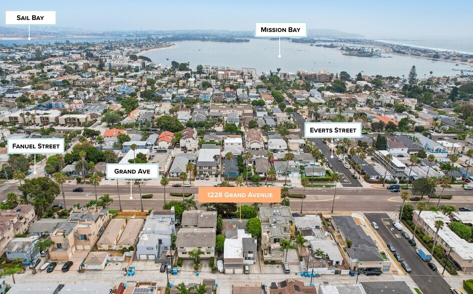 1228 Grand Ave, San Diego, CA à vendre - Photo de l’immeuble – Image 3 sur 7