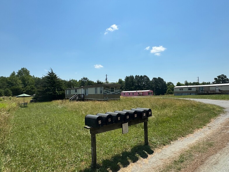 15 Brumskill Ct, Powhatan, VA à vendre - Photo de l’immeuble – Image 1 sur 13
