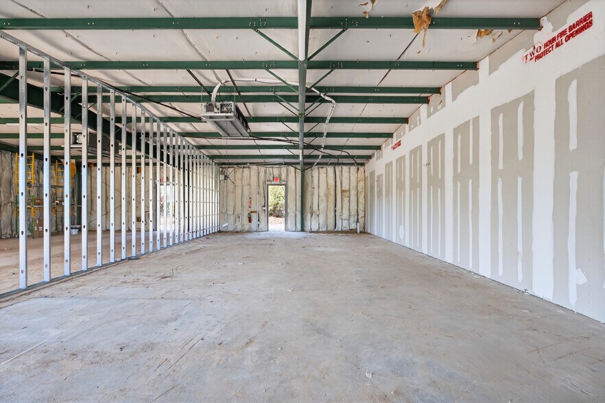 201-229 Charlotte Hwy, Lyman, SC à louer - Photo de l’immeuble – Image 3 sur 26