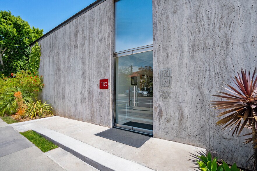 110 N Doheny Dr, Beverly Hills, CA à vendre - Photo de l’immeuble – Image 3 sur 19