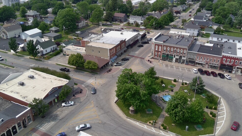 122 N Main St, Washington, IL à louer - Photo de l’immeuble – Image 2 sur 11