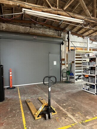 Plus de détails pour 4530 Martin Luther King Jr Way, Oakland, CA - Industriel/Logistique à vendre