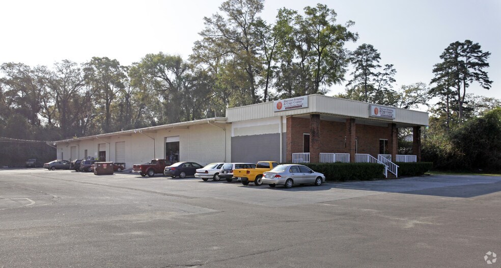 1613 Capital Cir NE, Tallahassee, FL à louer - Photo de l’immeuble – Image 2 sur 4