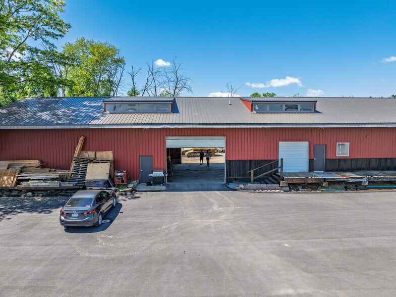 240-316 E Union St portefeuille de 2 biens à vendre sur LoopNet.fr - Photo de l’immeuble – Image 3 sur 12
