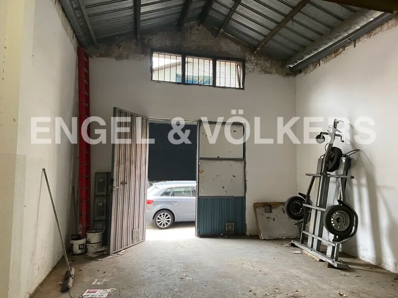 Industriel/Logistique dans L'Hospitalet de Llobregat, Barcelona à vendre - Photo de l’immeuble – Image 2 sur 6