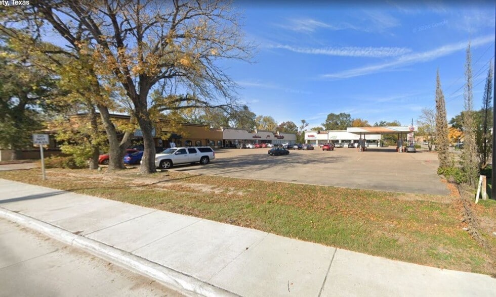811 Avenue D, Katy, TX à vendre - Photo de l’immeuble – Image 2 sur 6
