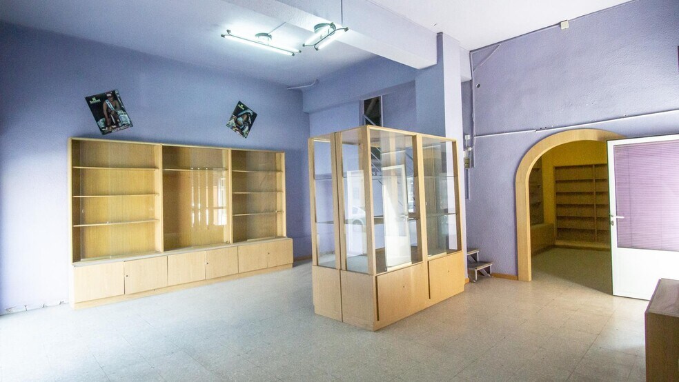 Local commercial dans Elda, Alicante à vendre - Photo intérieure – Image 1 sur 8