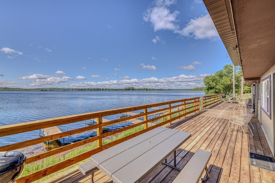 8372 E Flowage Ln, Gordon, WI à vendre - Photo principale – Image 3 sur 67