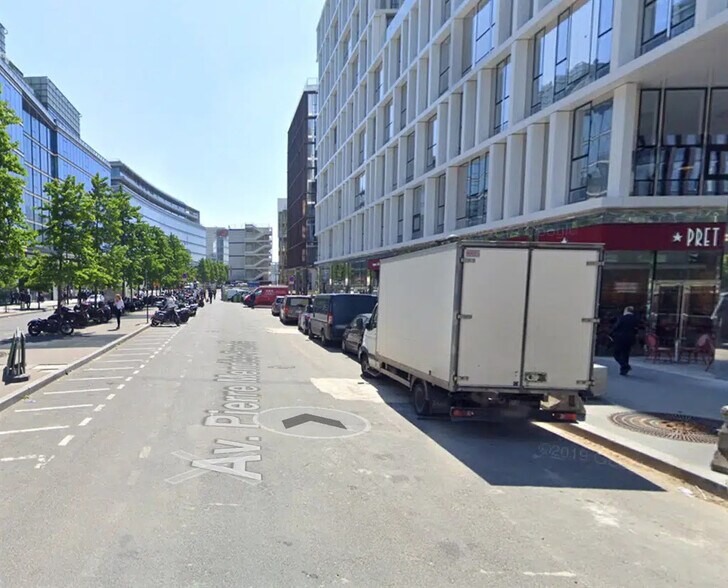 Local commercial dans Paris à louer - Photo de l’immeuble – Image 1 sur 4