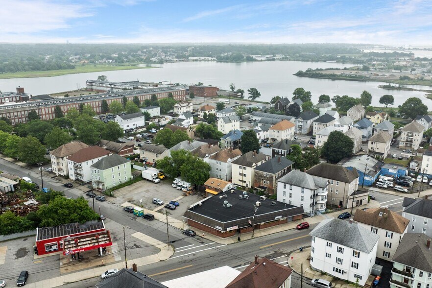 482-488 Belleville Ave, New Bedford, MA à vendre - Photo de l’immeuble – Image 2 sur 24