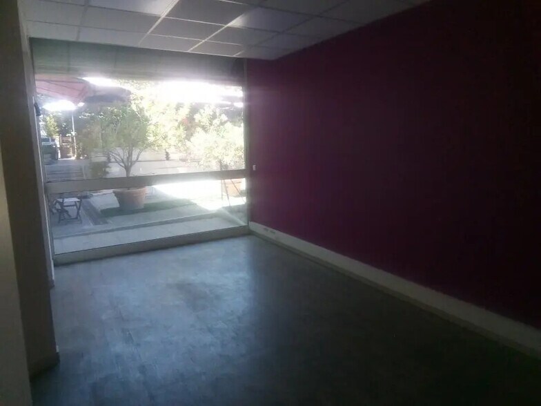 19 Rue Gaston Castel, Marseille à louer - Photo de l’immeuble – Image 2 sur 5