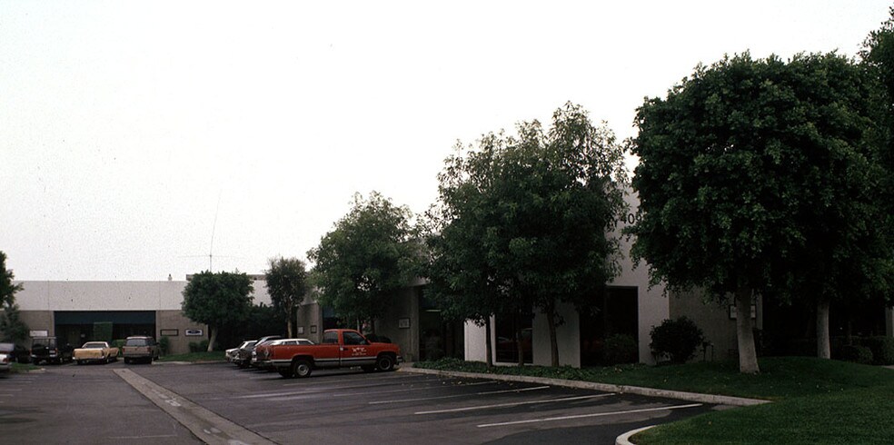 4091 E La Palma Ave, Anaheim, CA à louer - Photo de l’immeuble – Image 2 sur 3