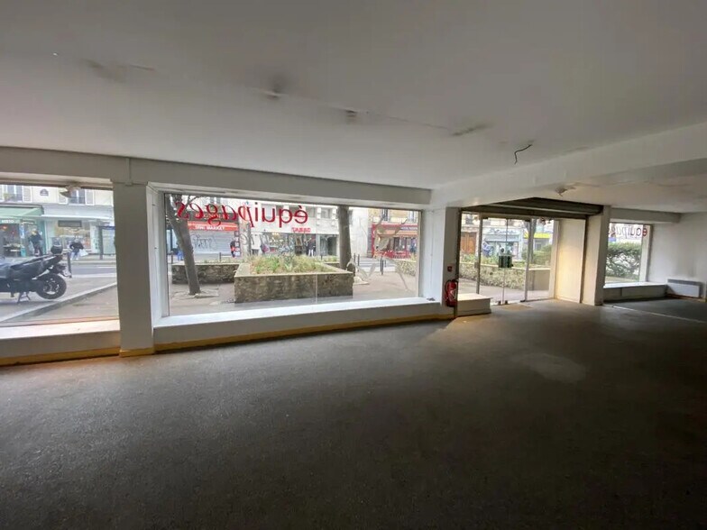 Local commercial dans Paris à louer - Photo de l’immeuble – Image 1 sur 7