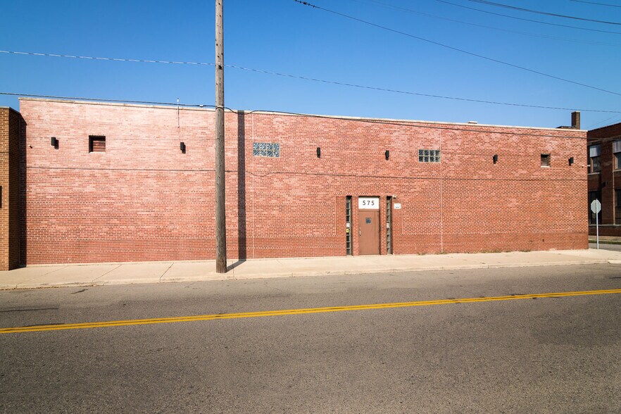 575 E Milwaukee St, Detroit, MI à louer - Photo de l’immeuble – Image 1 sur 9