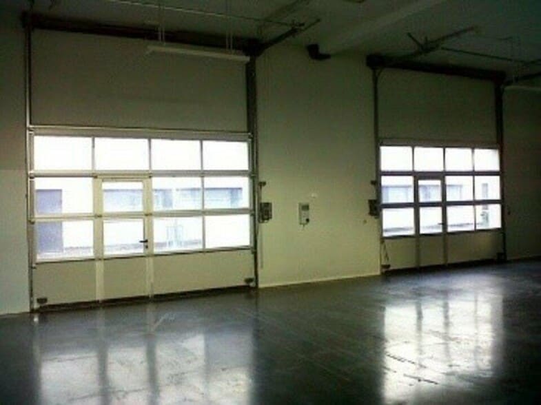 Local d’activités dans Alençon à louer - Photo intérieure – Image 2 sur 5