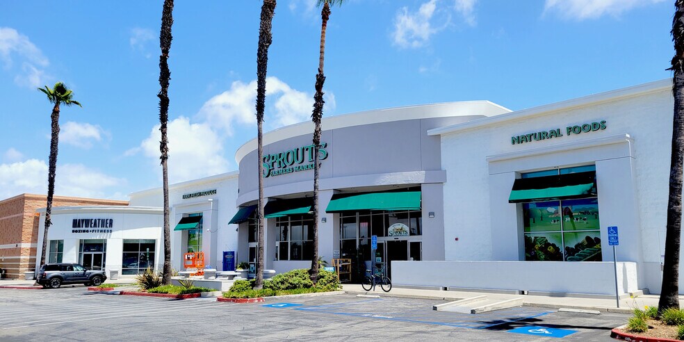 3010-3030 Harbor Blvd, Costa Mesa, CA à louer - Photo de l’immeuble – Image 3 sur 12