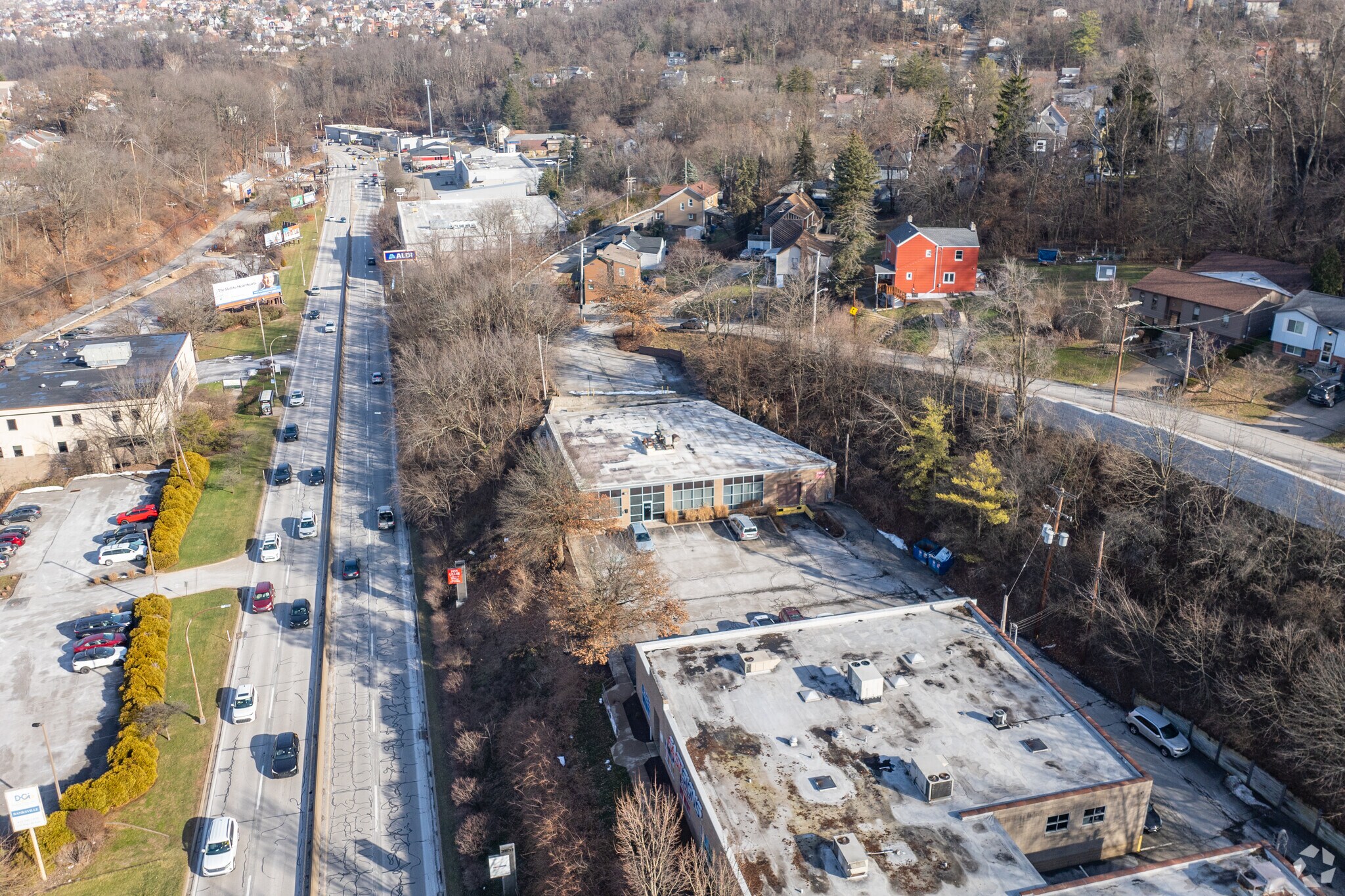 2809 Banksville Rd, Pittsburgh, PA à louer Photo principale– Image 1 sur 16