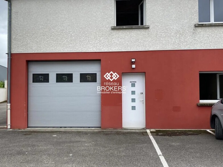 Local d’activités dans Noyarey à louer - Photo de l’immeuble – Image 1 sur 12