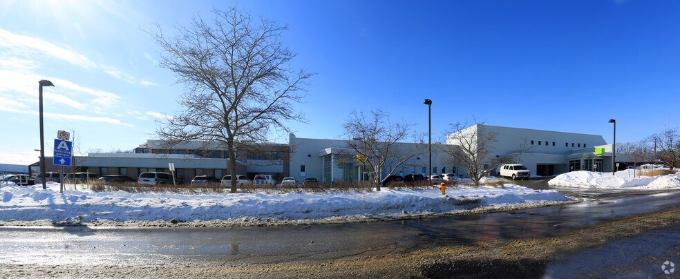 65 Hanson Ave, Kitchener, ON à louer - Photo de l’immeuble – Image 2 sur 3