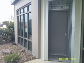 3205 Rodd Field Rd, Corpus Christi, TX à louer Photo de l’immeuble– Image 1 sur 10