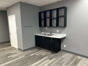 2734 W Kingsley Rd, Garland, TX à louer Photo intérieure– Image 2 sur 6